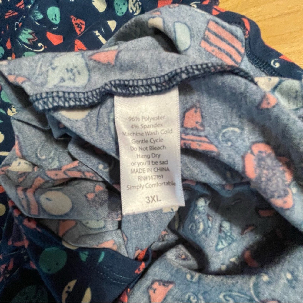 LuLaRoe Pink and Green Relaxed Tunic - Picture 7 of 7